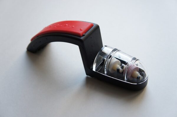 MinoSharp Ceramiczna ostrzałka wodna do noży Global 220, czarno-czerwona 220BR-78899