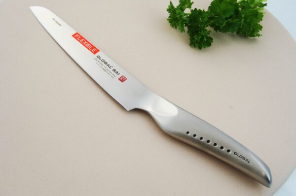Nóż uniwersalny elastyczny 17cm Global SAI -M05-78783